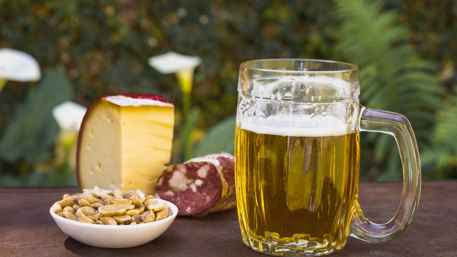 this picture shows Pairing Beer with Cheese